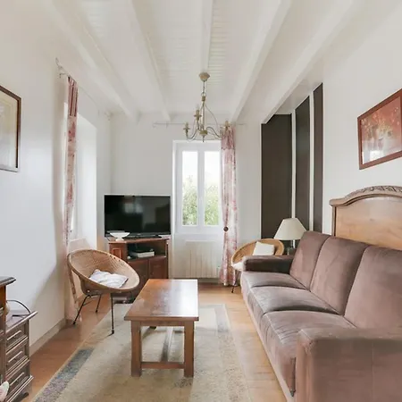 Charmante T3, Jardin Spacieux, Parking, Proche & Thermes Сasa de vacaciones *