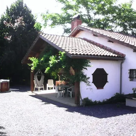 Charmante T3, Jardin Spacieux, Parking, Proche & Thermes - Fr-1-841-60 *