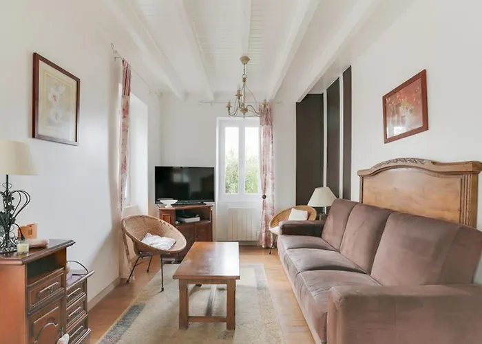 Charmante T3, Jardin Spacieux, Parking, Proche & Thermes - Fr-1-841-60 Сasa de vacaciones *